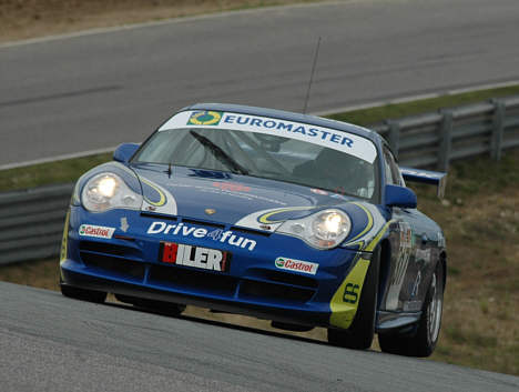 Vojens-kørerne Tommy Schröter og Per Rosenkilde-Hansen er blandt favoritterne til sejren på Padborg Park i deres Porsche 996 GT3 Cup, som de deler med Casper Kirk Johansen.